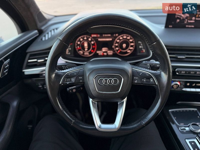 Позашляховик / Кросовер Audi Q7 2016 в Кривому Розі
