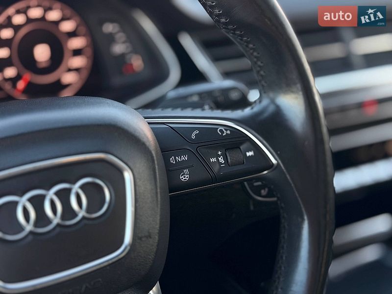 Позашляховик / Кросовер Audi Q7 2016 в Кривому Розі