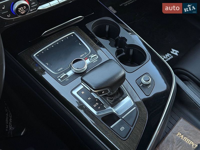 Позашляховик / Кросовер Audi Q7 2016 в Кривому Розі