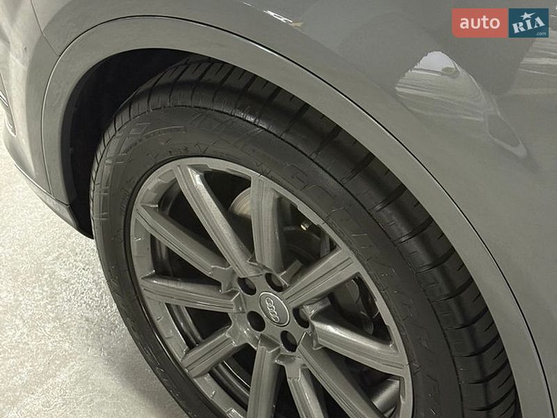 Внедорожник / Кроссовер Audi Q7 2016 в Одессе