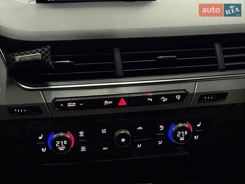 Внедорожник / Кроссовер Audi Q7 2016 в Одессе