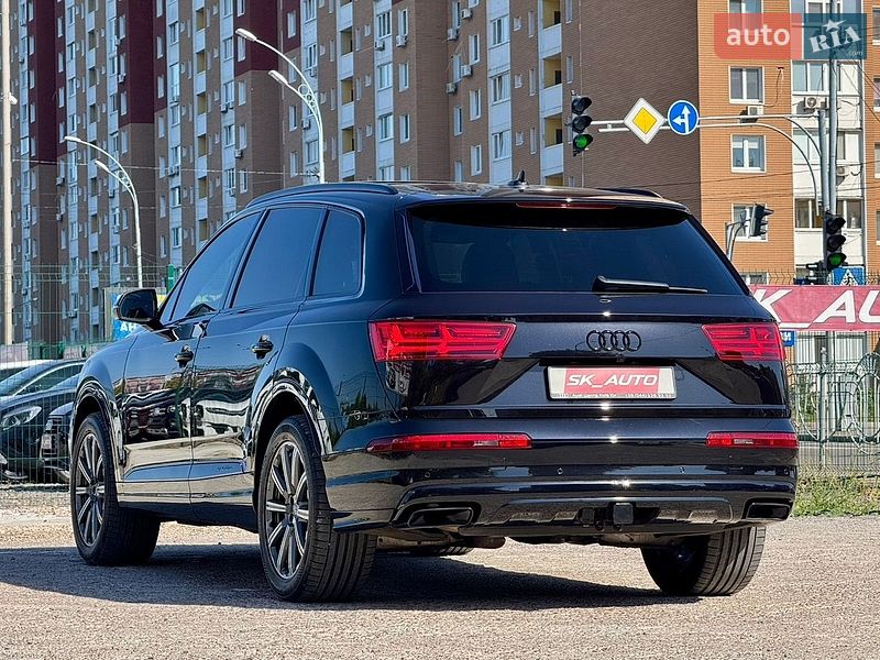 Внедорожник / Кроссовер Audi Q7 2018 в Киеве