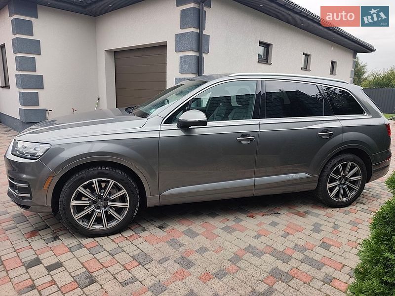 Позашляховик / Кросовер Audi Q7 2016 в Звягелі