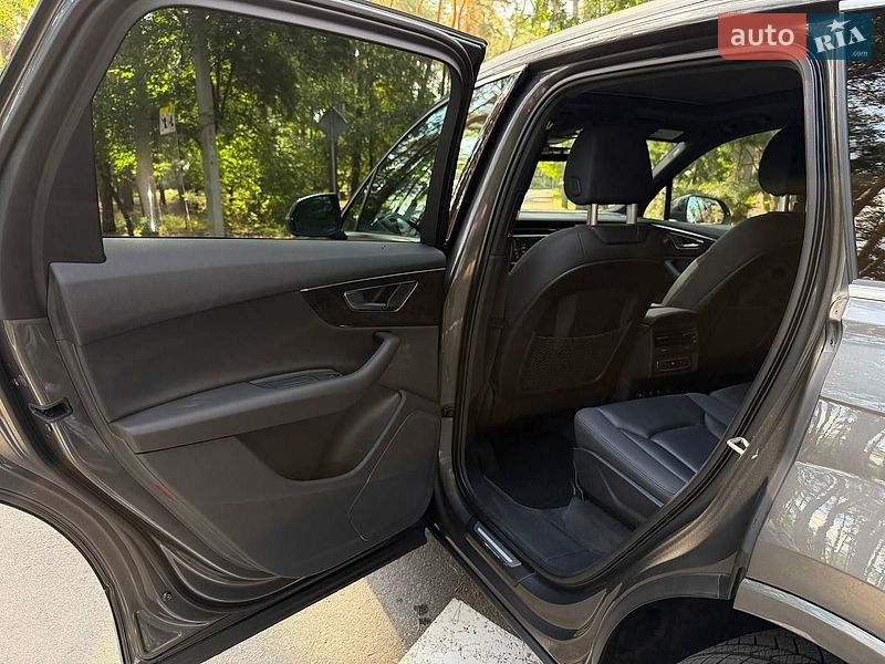 Позашляховик / Кросовер Audi Q7 2020 в Києві фото 29 Позашляховик / Кросовер Audi Q7 2020 в Києві