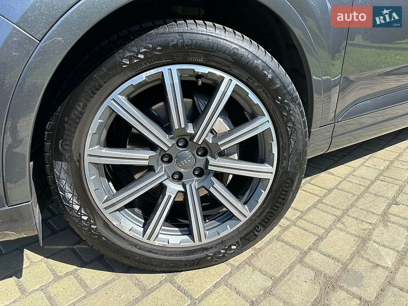 Позашляховик / Кросовер Audi Q7 2019 в Одесі