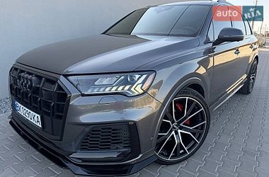 Позашляховик / Кросовер Audi Q7 2020 в Києві