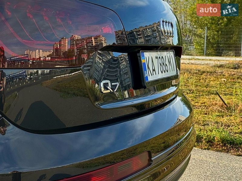 Внедорожник / Кроссовер Audi Q7 2014 в Киеве