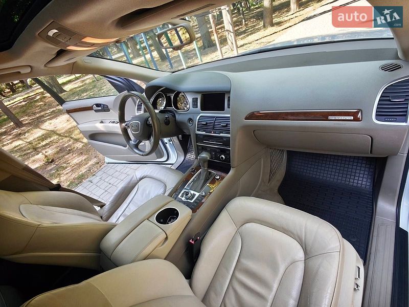Внедорожник / Кроссовер Audi Q7 2013 в Одессе