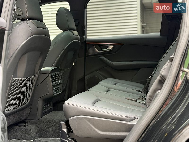 Позашляховик / Кросовер Audi Q7 2025 в Києві фото 31 Позашляховик / Кросовер Audi Q7 2025 в Києві