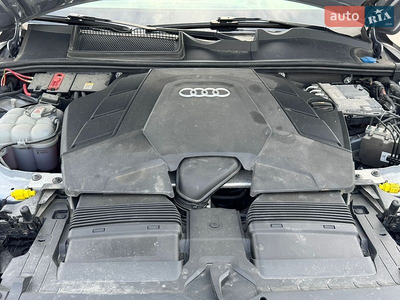 Внедорожник / Кроссовер Audi Q7 2021 в Полтаве
