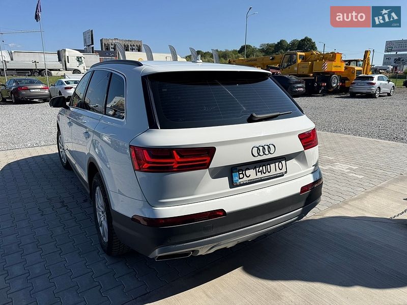 Позашляховик / Кросовер Audi Q7 2016 в Львові