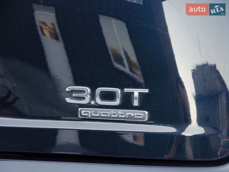 Позашляховик / Кросовер Audi Q7 2016 в Сарнах