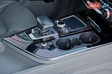 Позашляховик / Кросовер Audi Q7 2016 в Сарнах