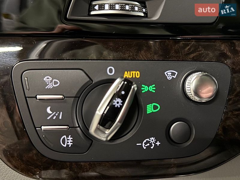 Позашляховик / Кросовер Audi Q7 2016 в Києві