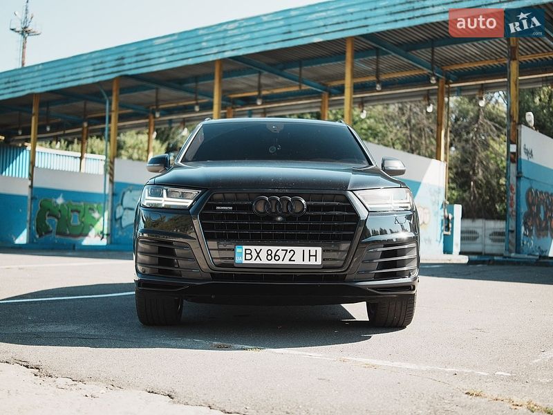 Внедорожник / Кроссовер Audi Q7 2017 в Хмельницком