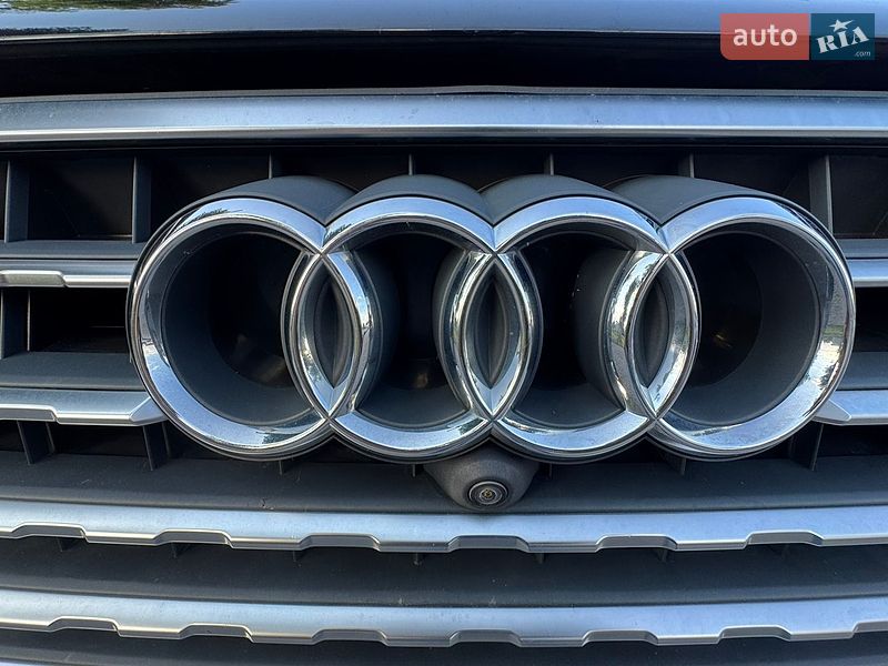 Позашляховик / Кросовер Audi Q7 2016 в Стрию