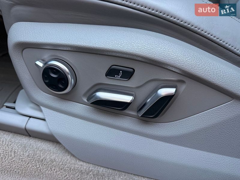 Позашляховик / Кросовер Audi Q7 2016 в Львові