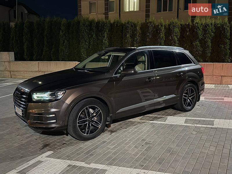 Позашляховик / Кросовер Audi Q7 2015 в Дубні фото 5 Позашляховик / Кросовер Audi Q7 2015 в Дубні