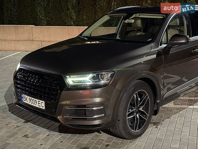 Позашляховик / Кросовер Audi Q7 2015 в Дубні фото 6 Позашляховик / Кросовер Audi Q7 2015 в Дубні