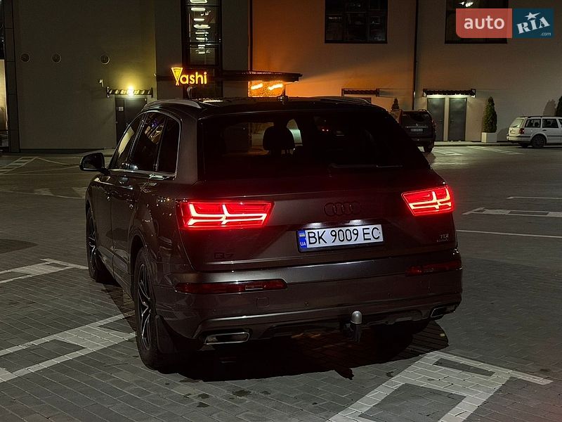 Позашляховик / Кросовер Audi Q7 2015 в Дубні фото 10 Позашляховик / Кросовер Audi Q7 2015 в Дубні