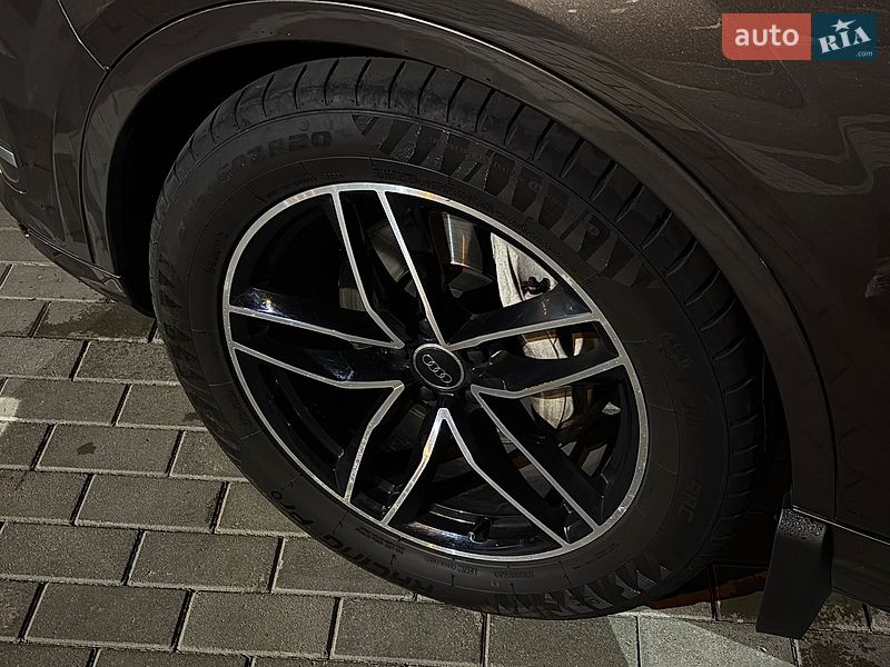 Позашляховик / Кросовер Audi Q7 2015 в Дубні фото 11 Позашляховик / Кросовер Audi Q7 2015 в Дубні