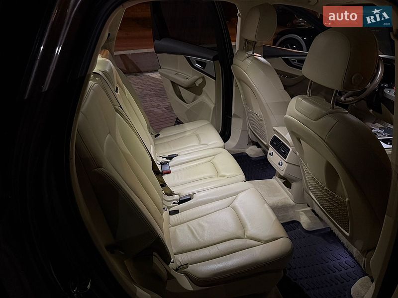 Позашляховик / Кросовер Audi Q7 2015 в Дубні фото 16 Позашляховик / Кросовер Audi Q7 2015 в Дубні