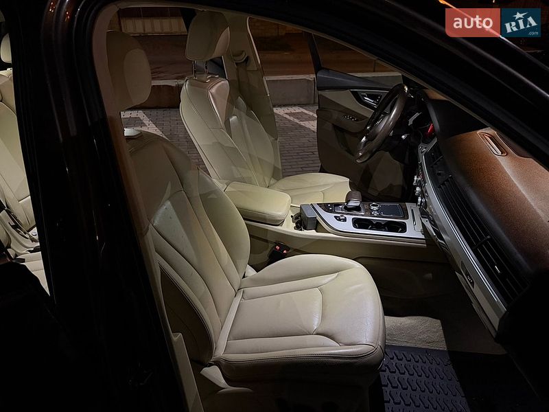 Позашляховик / Кросовер Audi Q7 2015 в Дубні фото 17 Позашляховик / Кросовер Audi Q7 2015 в Дубні