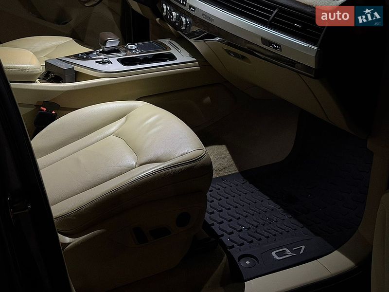 Позашляховик / Кросовер Audi Q7 2015 в Дубні фото 19 Позашляховик / Кросовер Audi Q7 2015 в Дубні