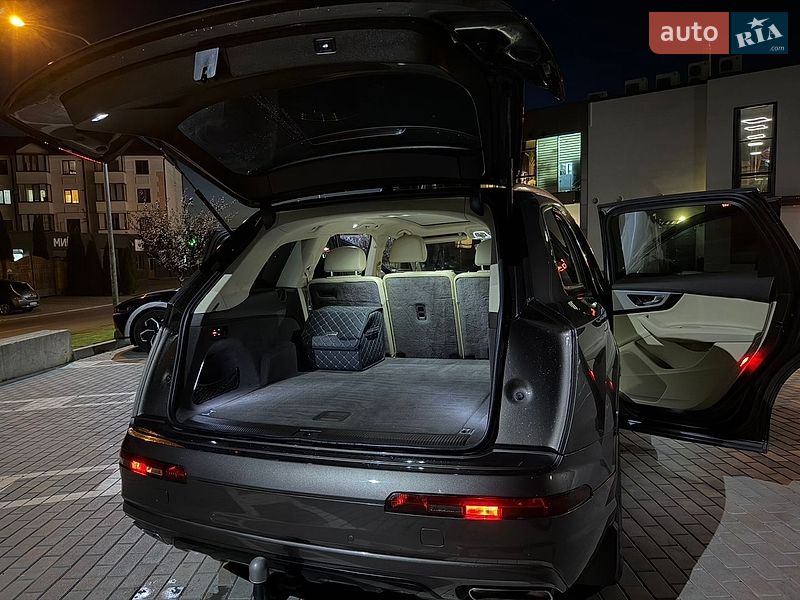 Позашляховик / Кросовер Audi Q7 2015 в Дубні фото 23 Позашляховик / Кросовер Audi Q7 2015 в Дубні