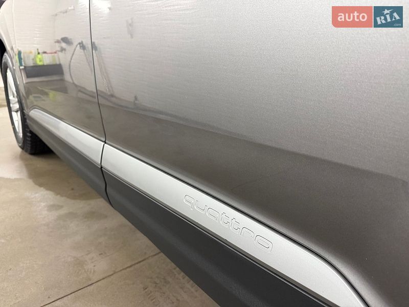 Внедорожник / Кроссовер Audi Q7 2017 в Умани