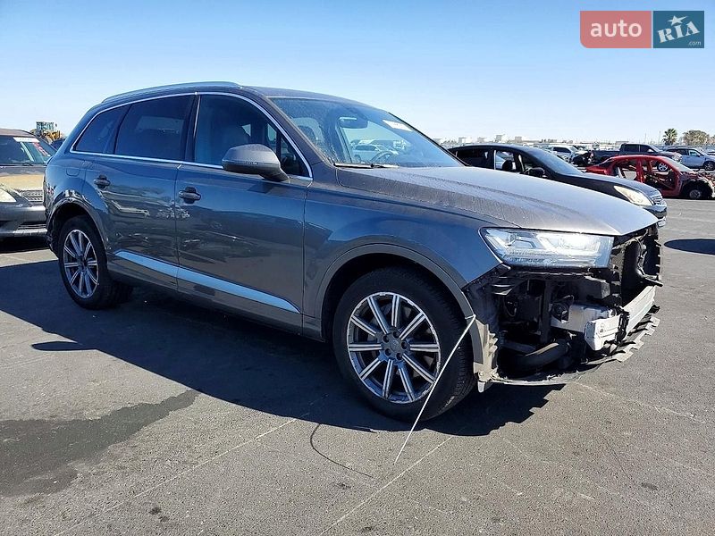 Внедорожник / Кроссовер Audi Q7 2018 в Ужгороде