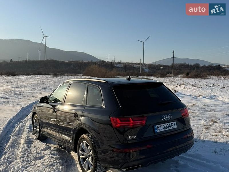 Внедорожник / Кроссовер Audi Q7 2016 в Калуше