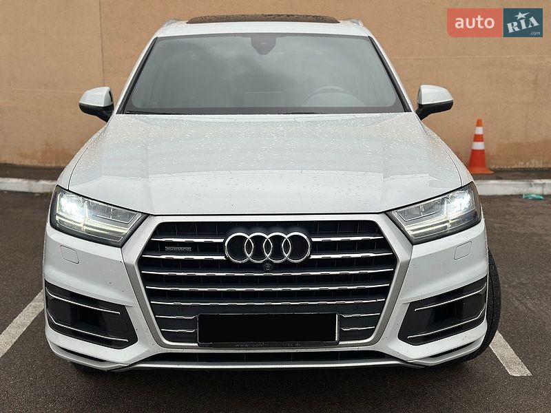 Внедорожник / Кроссовер Audi Q7 2018 в Киеве