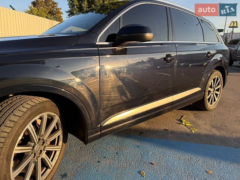 Внедорожник / Кроссовер Audi Q7 2016 в Киеве
