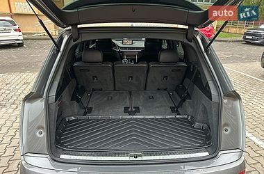 Внедорожник / Кроссовер Audi Q7 2017 в Черновцах