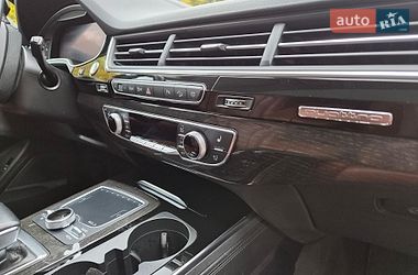 Позашляховик / Кросовер Audi Q7 2018 в Києві