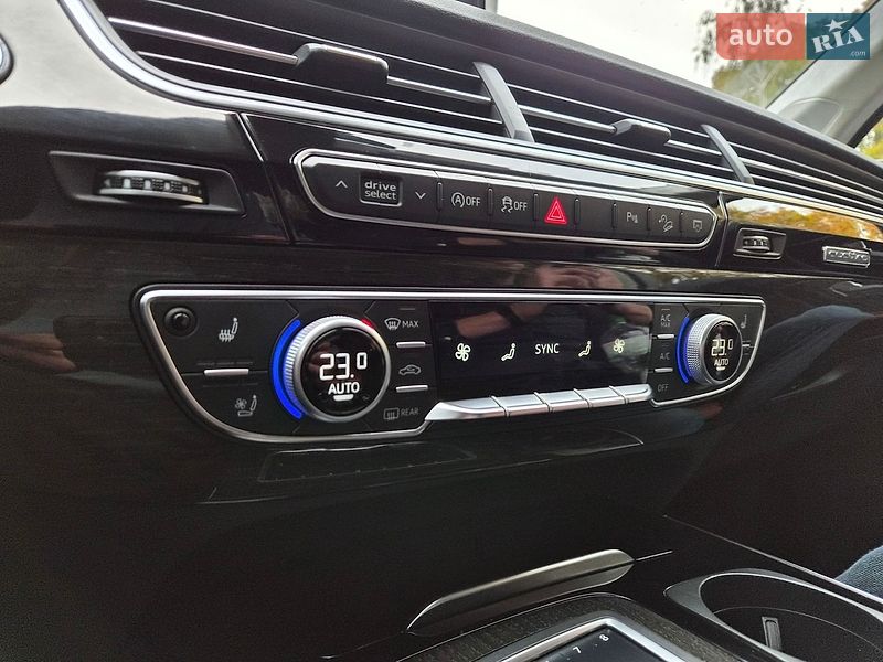 Позашляховик / Кросовер Audi Q7 2018 в Києві