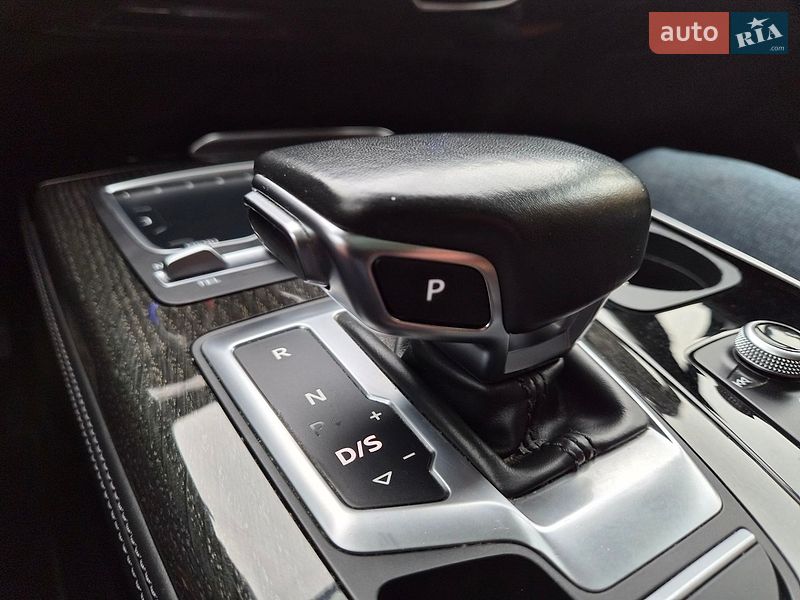 Позашляховик / Кросовер Audi Q7 2018 в Києві