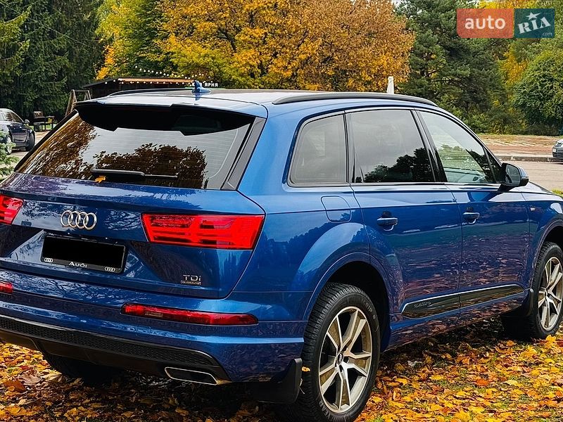 Внедорожник / Кроссовер Audi Q7 2017 в Ровно