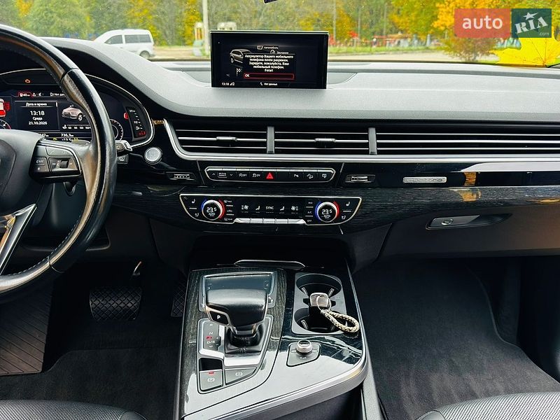 Внедорожник / Кроссовер Audi Q7 2017 в Ровно