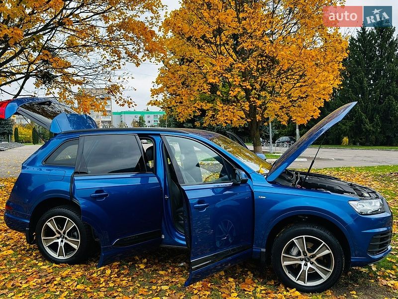 Внедорожник / Кроссовер Audi Q7 2017 в Ровно