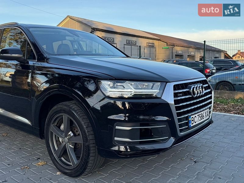 Внедорожник / Кроссовер Audi Q7 2016 в Стрые