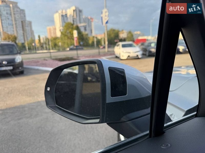 Позашляховик / Кросовер Audi Q7 2020 в Києві