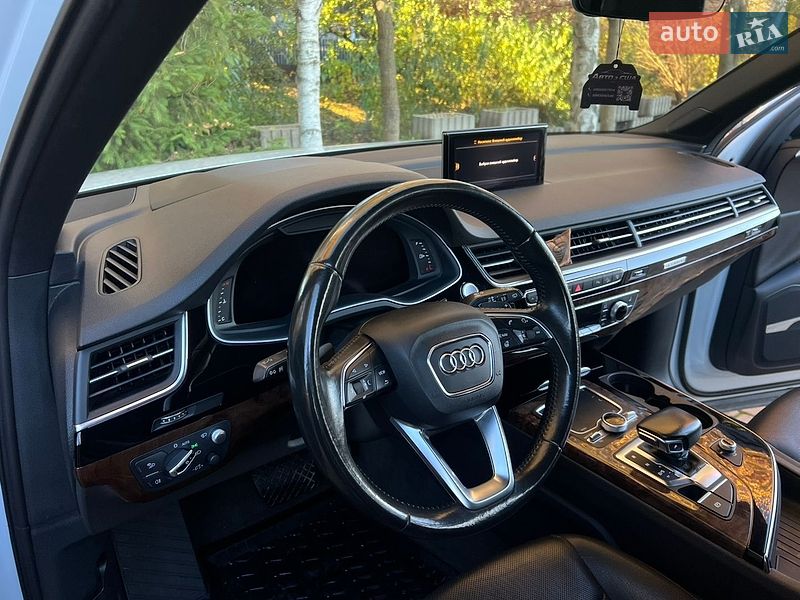 Позашляховик / Кросовер Audi Q7 2016 в Івано-Франківську