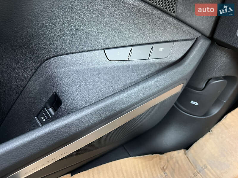 Позашляховик / Кросовер Audi Q8 e-tron 2023 в Дніпрі