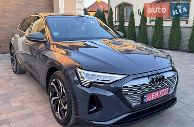 Позашляховик / Кросовер Audi Q8 e-tron 2023 в Чернівцях