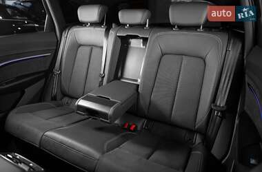 Внедорожник / Кроссовер Audi Q8 e-tron 2023 в 
