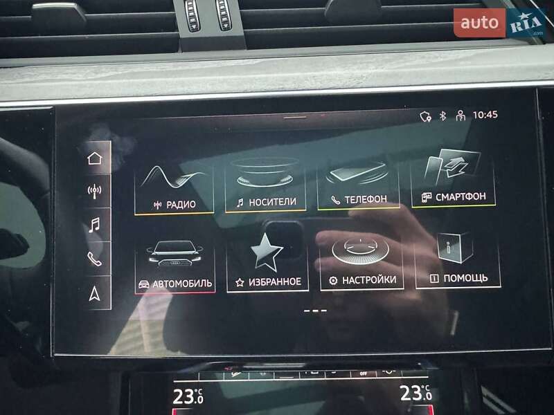 Позашляховик / Кросовер Audi Q8 e-tron 2023 в Києві