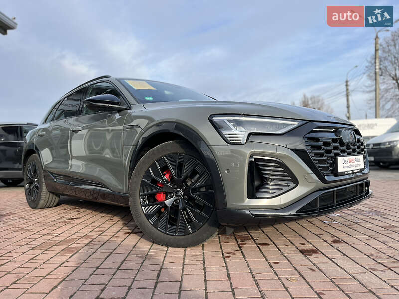 Позашляховик / Кросовер Audi Q8 e-tron 2023 в Хмельницькому