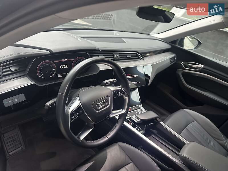 Внедорожник / Кроссовер Audi Q8 e-tron 2023 в Ивано-Франковске